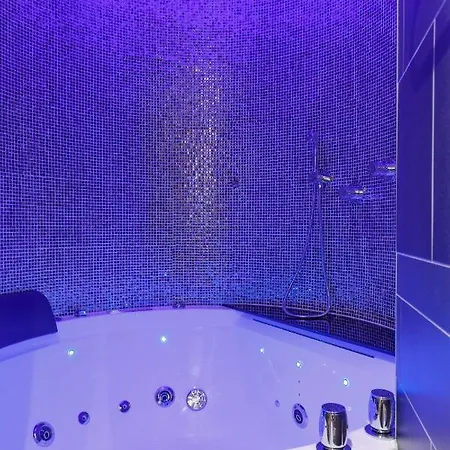 The Curve, Millennium Tower *