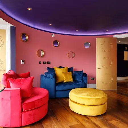 The Curve, Millennium Tower Apartment