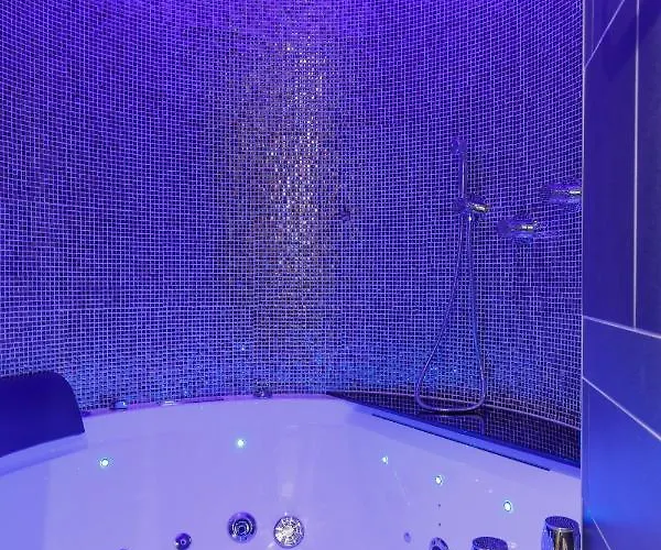 The Curve, Millennium Tower *