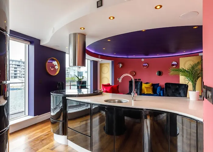 The Curve, Millennium Tower *