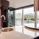 Apartment The Curve, Millennium Tower
